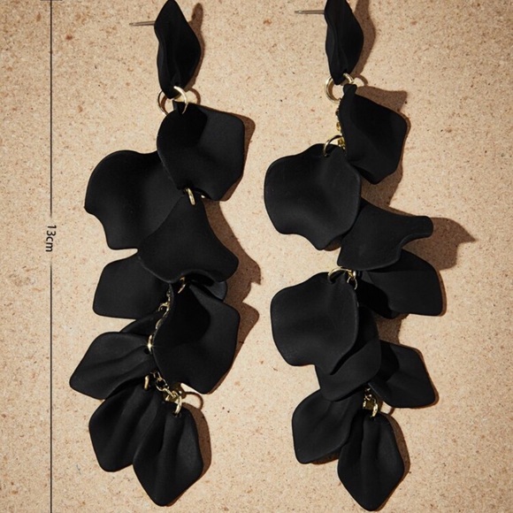 Black Leaf Dangle Earrings - Picture 4 of 4